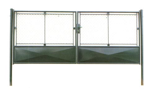 Brána dvoukřídlá, výplet PVC pletivo, včetně plechu, kliky a 2 sloupků, rozměr 1500x3600